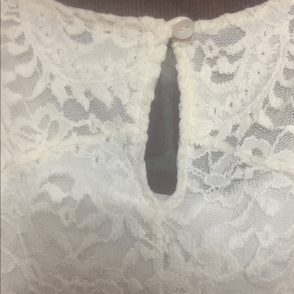 Cream Lace Dress - Picture 5 of 6